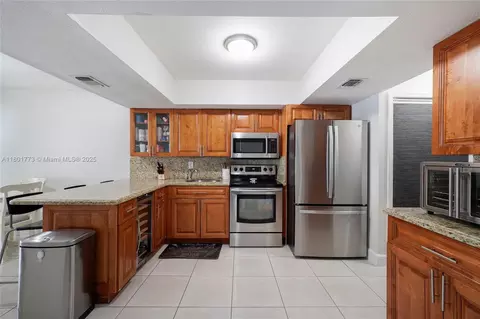 857 W 37th St, Hialeah, FL 33012 photo 3