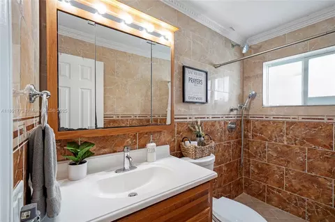 857 W 37th St, Hialeah, FL 33012 photo 24