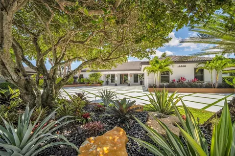 4430 Casper Ct, Hollywood, FL 33021