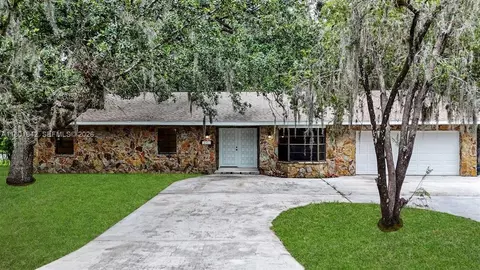 2141 Oak Beach Blvd, Sebring, FL 33875 photo 1