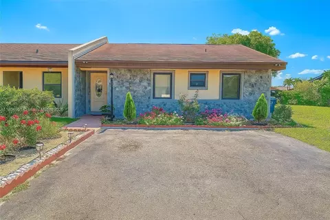 5017 SW 139th Pl, Miami, FL 33175