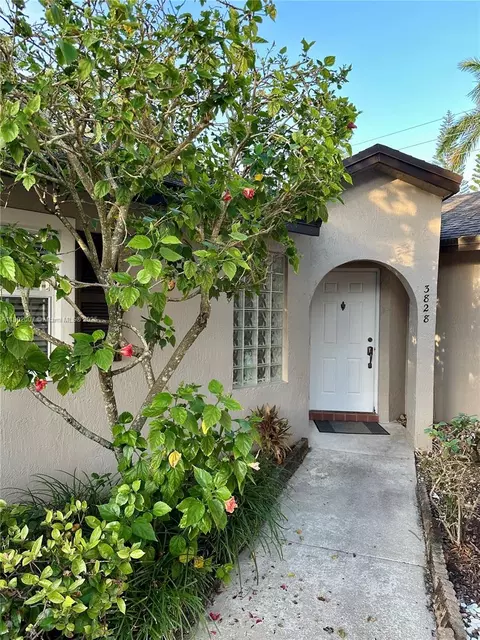 3828 NW 121st Ave, Sunrise, FL 33323