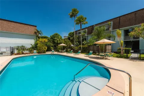 9631 SW 77th Ave #303C, Miami, FL 33156
