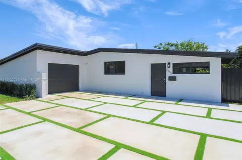3715 SW 86th Ave, Miami, FL 33155