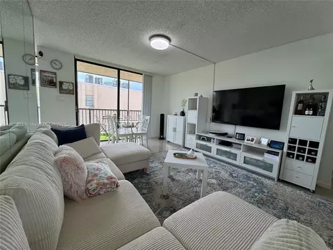 3550 Blue Lake Dr #501, Pompano Beach, FL 33064
