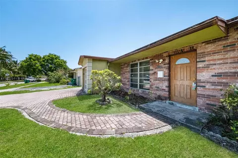 4240 NW 22nd St, Lauderhill, FL 33313