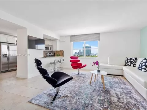 7620 Carlyle Ave #702, Miami Beach, FL 33141