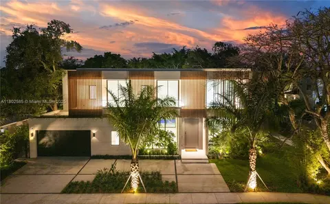 7700 SW 50th Ct, Miami, FL 33143