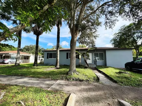 1000 NE 131st St, North Miami, FL 33161