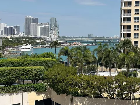 540 Brickell Key Dr #904, Miami, FL 33131