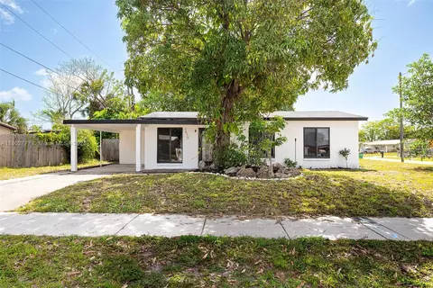 1810 NW 33rd Ave, Lauderhill, FL 33311