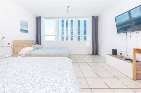 Undisclosed, Miami Beach, FL 33140