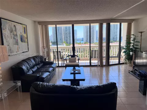 1000 Island Blvd #1508, Aventura, FL 33160