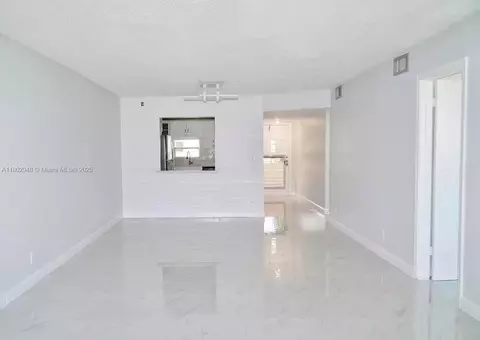 691 S Hollybrook Dr #208, Pembroke Pines, FL 33025