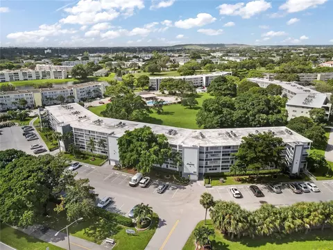 1012 Berkshire A #1012, Deerfield Beach, FL 33442