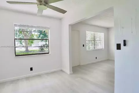 500 NE 2nd St #120, Dania Beach, FL 33004