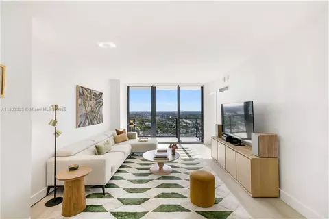121 NE 34th St #2412, Miami, FL 33137