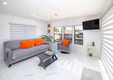 Living - 271 Lance Ln, Key Largo, FL 33037 photo 1 of 2