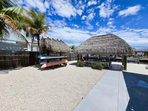 Exterior - 271 Lance Ln, Key Largo, FL 33037 photo 5 of 14