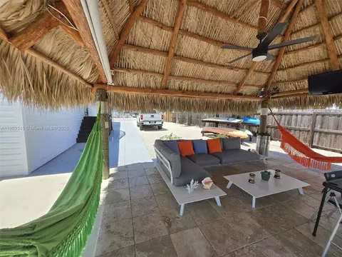 Exterior - 271 Lance Ln, Key Largo, FL 33037 photo 6 of 14