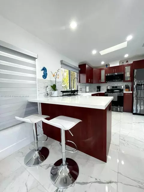 Kitchen - 271 Lance Ln, Key Largo, FL 33037 photo 1 of 3