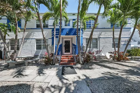 1241 13th St, Miami Beach, FL 33139