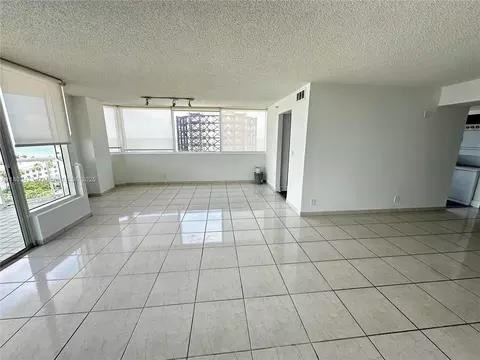 Living - Undisclosed, Miami Beach, FL 33140 photo 4 of 6