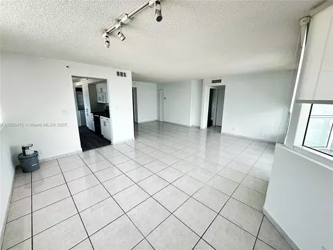 Living - Undisclosed, Miami Beach, FL 33140 photo 6 of 6