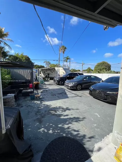Other - 3195 W 10th Ave, Hialeah, FL 33012 photo 3 of 3