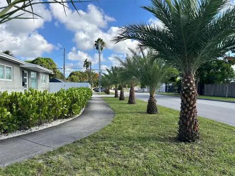 Exterior - 3195 W 10th Ave, Hialeah, FL 33012 photo 3 of 3