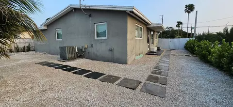 Other - 3195 W 10th Ave, Hialeah, FL 33012 photo 2 of 3