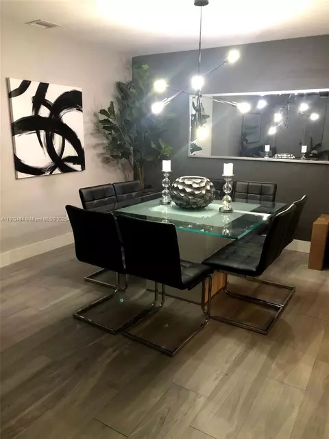 Dining - 3195 W 10th Ave, Hialeah, FL 33012 photo 1 of 1
