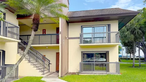 7915 SW 86th St #705, Miami, FL 33143