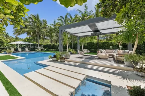 4898 Tropicana Ave, Cooper City, FL 33330