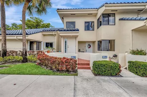 8043 NW 15th Mnr #8043, Plantation, FL 33322