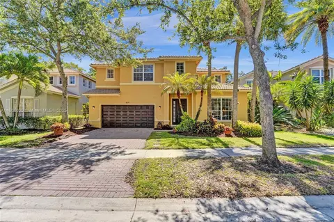4470 E Seneca Ave, Weston, FL 33332