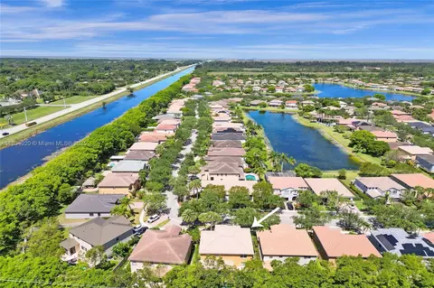 View/Area - 4470 E Seneca Ave, Weston, FL 33332 photo 2 of 7