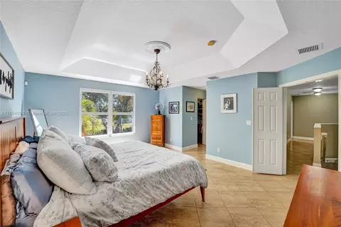 Bedroom - 4470 E Seneca Ave, Weston, FL 33332 photo 5 of 9