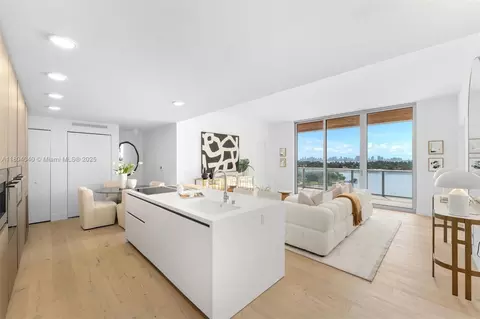 6800 Indian Creek Dr #7B, Miami Beach, FL 33141