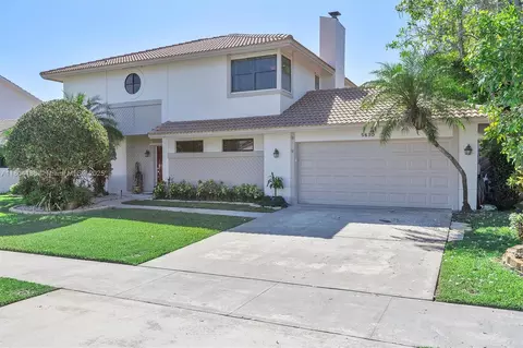 5630 W Waterford Dr, Davie, FL 33331