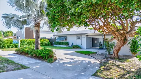 19510 NE 19th Ave, Miami, FL 33179
