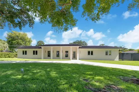 7843 SW 166th St, Palmetto Bay, FL 33157