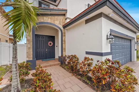3531 W 104th Ter, Hialeah, FL 33018 photo 4