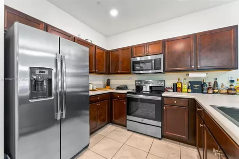 3531 W 104th Ter, Hialeah, FL 33018 photo 13