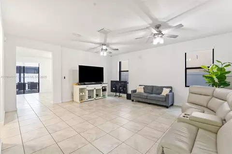 3531 W 104th Ter, Hialeah, FL 33018 photo 7