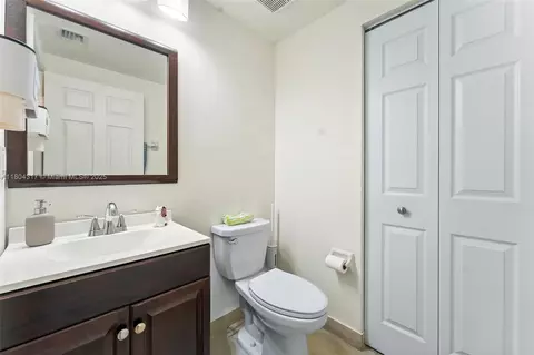 3531 W 104th Ter, Hialeah, FL 33018 photo 9