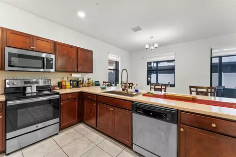 3531 W 104th Ter, Hialeah, FL 33018 photo 14
