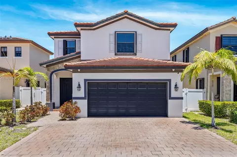 3531 W 104th Ter, Hialeah, FL 33018 photo 2