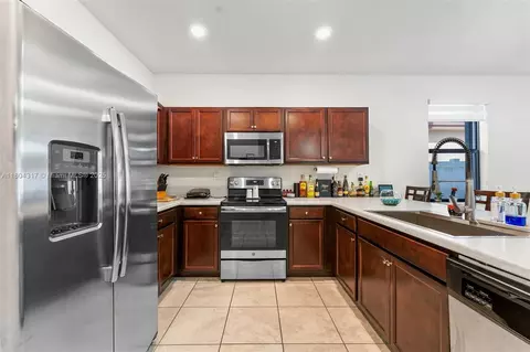 3531 W 104th Ter, Hialeah, FL 33018 photo 12
