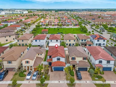 3531 W 104th Ter, Hialeah, FL 33018 photo 29